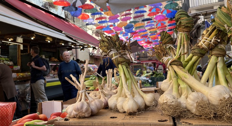 Ruta gastronómica por el mercado de pescado y el centro histórico de Catania Operado por Francesco