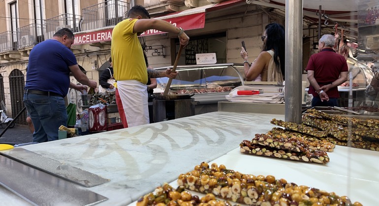 Ruta gastronómica por el mercado de pescado y el centro histórico de Catania Italia &mdash; #14