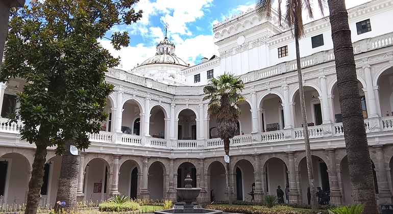 Tour gratuito a piedi nel centro storico di Quito Fornito da Quito Old Town Walking Free Tour