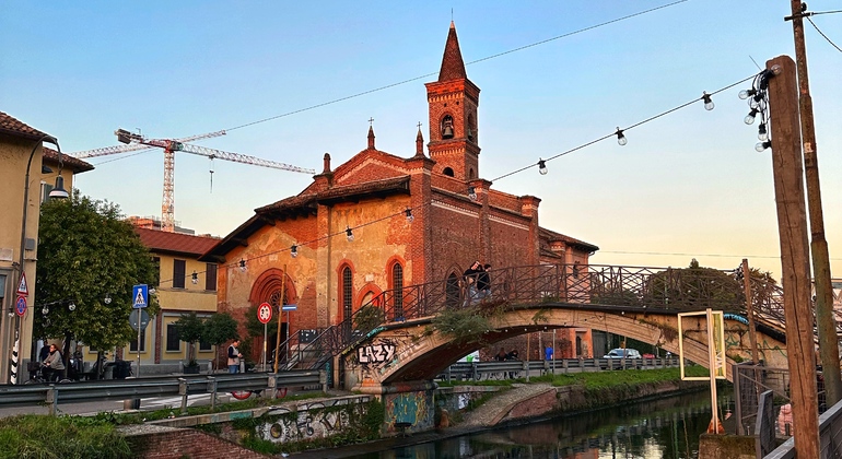 Tour da cultura do café de Navigli: Descobrir Milão para além das rotas turísticas