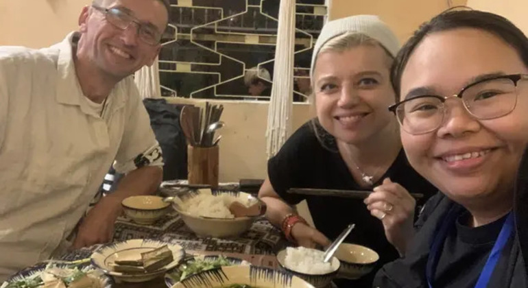 authentic-taste-hue-food-tour-by-locals-es-3
