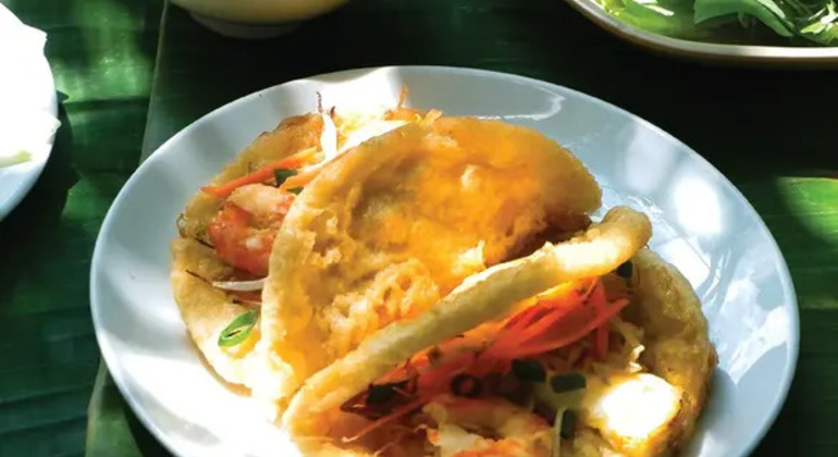 authentic-taste-hue-food-tour-by-locals-es-7