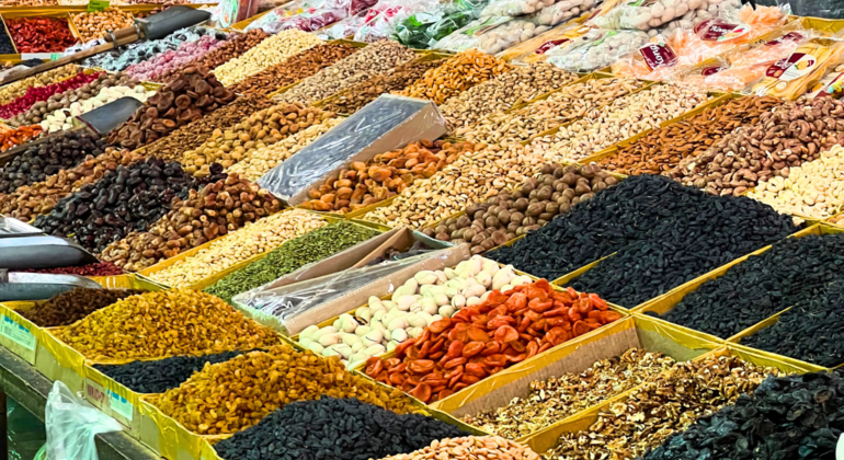 Bishkek: Osh Bazaar & Local Life Walking Tour Provided by Kochmon Global