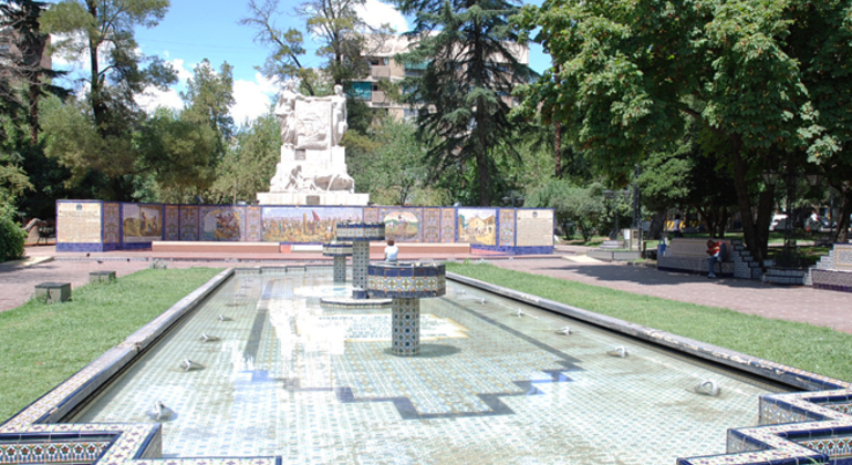 Mendoza Free Walking Tour por Plazas Argentina &mdash; #5