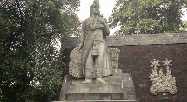 chapultepec-forest-tour-nature-culture-mexican-identity-es-3