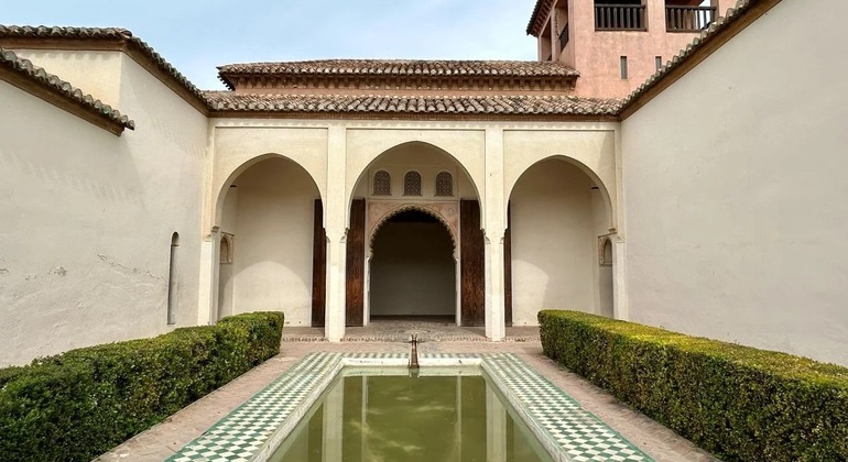 discover-the-history-and-secrets-of-alcazaba-roman-theatre-es-2