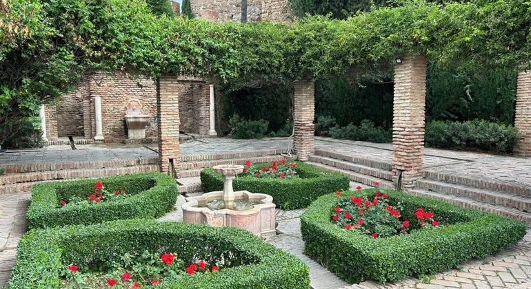discover-the-history-and-secrets-of-alcazaba-roman-theatre-es-4