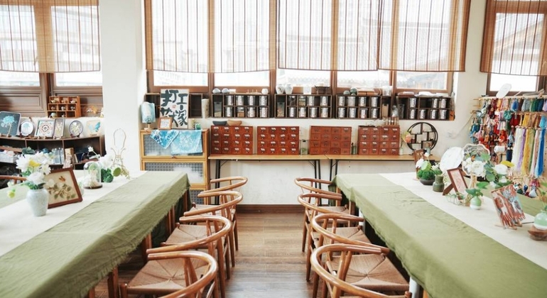 Hands-On Heritage Tour: Make Your Own Chinese Craft China &mdash; #28