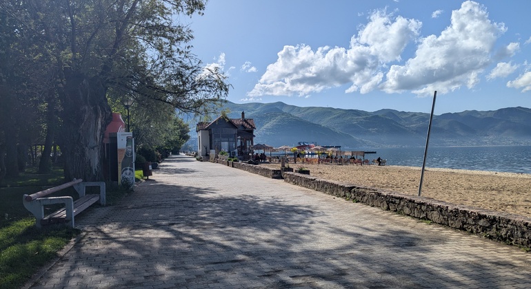 walking-tour-around-pogradec-lake-ohrids-quiet-lakeside-wonder-es-3