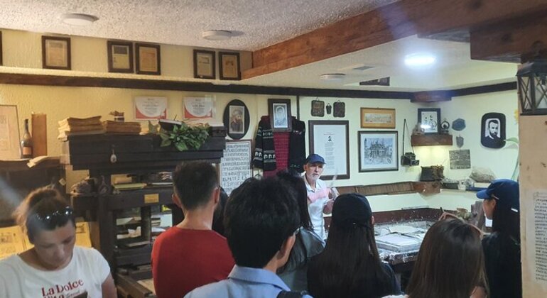 old-city-walking-tour-with-a-local-guide-en-9