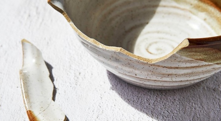 Tóquio: Oficina de reparação de ouro japonês Kintsugi em Shinjuku Japão &mdash; #5