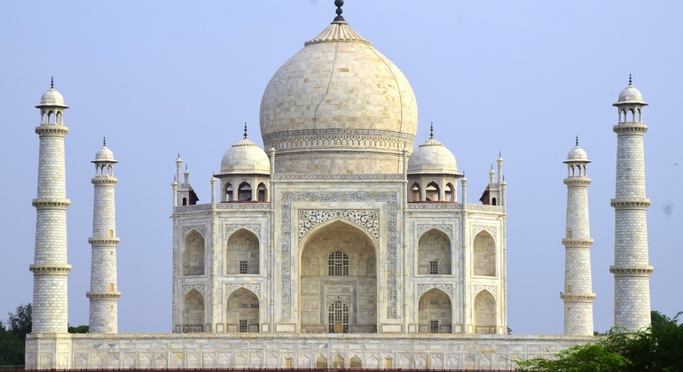 Taj Mahal Sunrise Tour India &mdash; #5