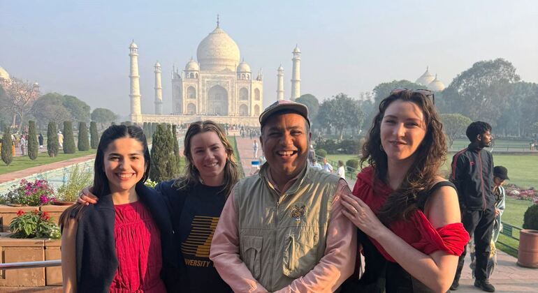 Taj Mahal Sunrise Tour India &mdash; #11