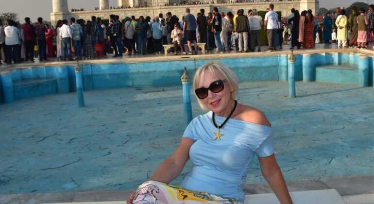 Taj Mahal Sunrise Tour India &mdash; #16