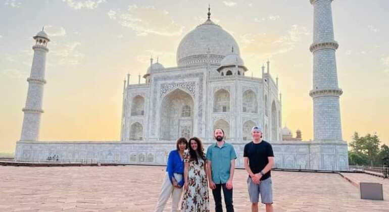 Taj Mahal Sunrise Tour India &mdash; #20