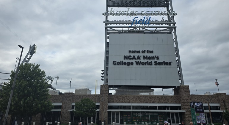 omaha-free-walking-tour-an-introduction-to-downtown-es-14