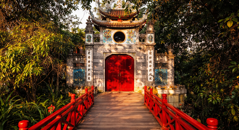 A Walking Tour to Discover Hanoi's Old Quarter Provided by Chiara