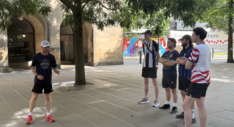 gazs-manchester-football-running-tour-es-3