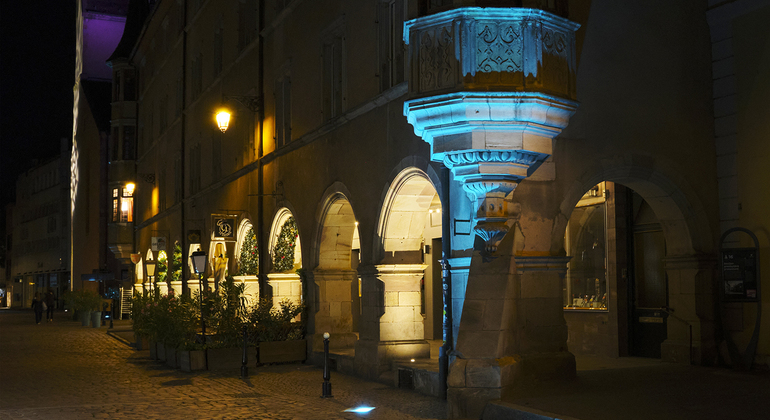 colmar-at-night-a-city-of-lights-and-reflections-es-16