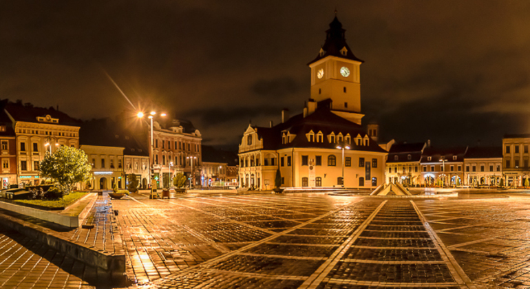 Brasov a vista d'occhio: tour gratuito in piccoli gruppi Fornito da Gino Libardi