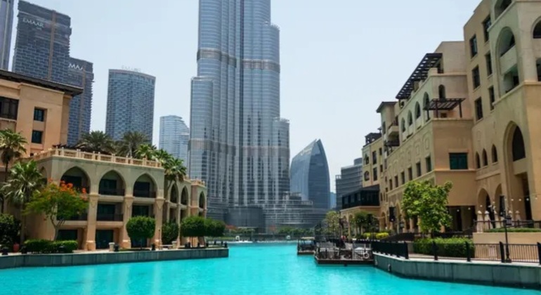 Dubai Mall, Downtown: tour gratuito in atmosfera rilassata con un amico e soste fotografiche Fornito da Alena M