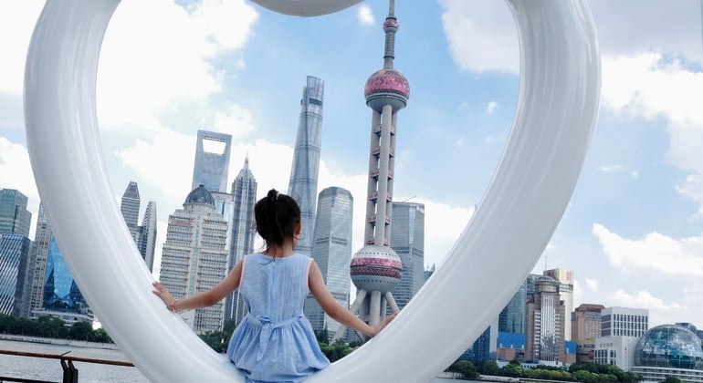 Passeio descontraído de uma hora pela linha do horizonte do North Bund: vistas ainda melhores do que as do Bund Organizado por Zeqing Mao