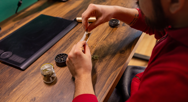 Amsterdam: Private Culture Tour with Coffeeshops Netherlands &mdash; #6