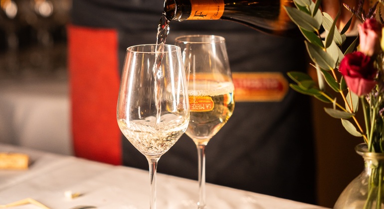 Guided Tour of Montmartre with Cheese & Wine Tasting France &mdash; #5