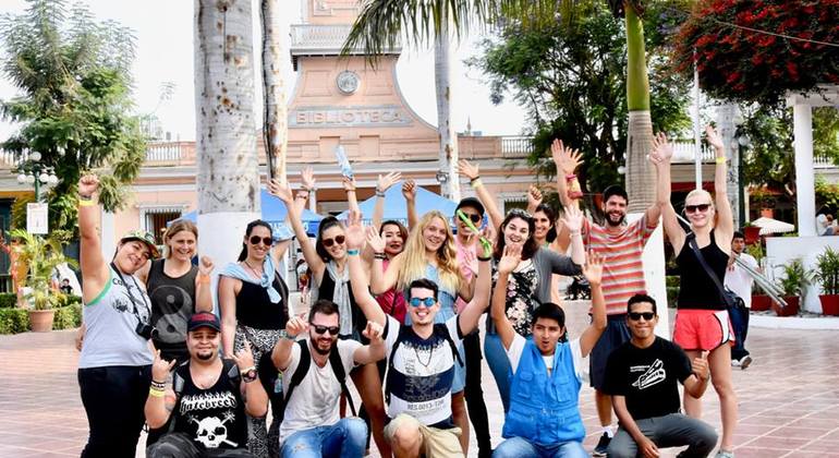 Visite à pied gratuite de Barranco : Graffitis et histoire