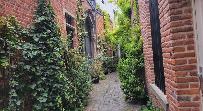 Brussels's Journey Through Time: Self Guided Exploration Game Belgium &mdash; #5