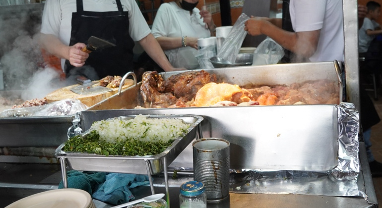 Au-delà des tacos : visite guidée d'un marché de cuisine de rue et dégustation de mezcal Mexique &mdash; #3