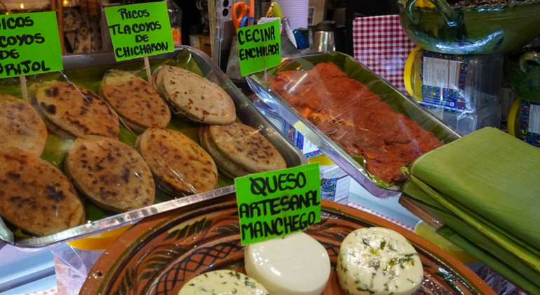 Au-delà des tacos : visite guidée d'un marché de cuisine de rue et dégustation de mezcal Mexique &mdash; #8