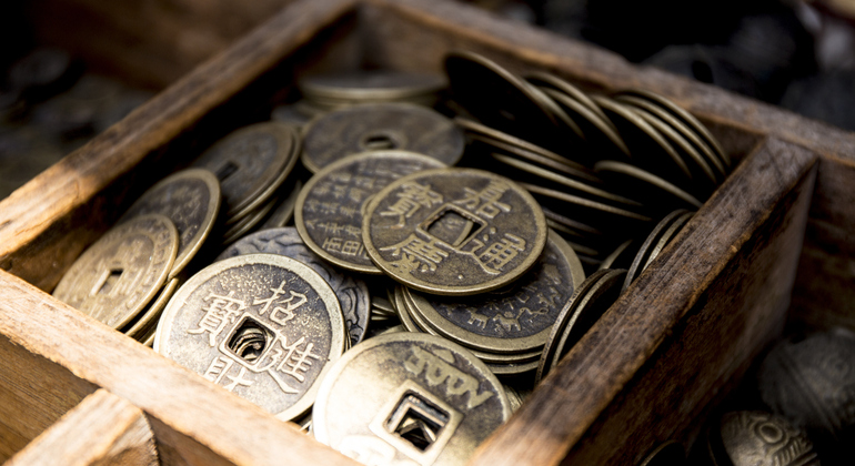 Tóquio: Fabrico tradicional de anéis com moedas no coração de Asakusa
