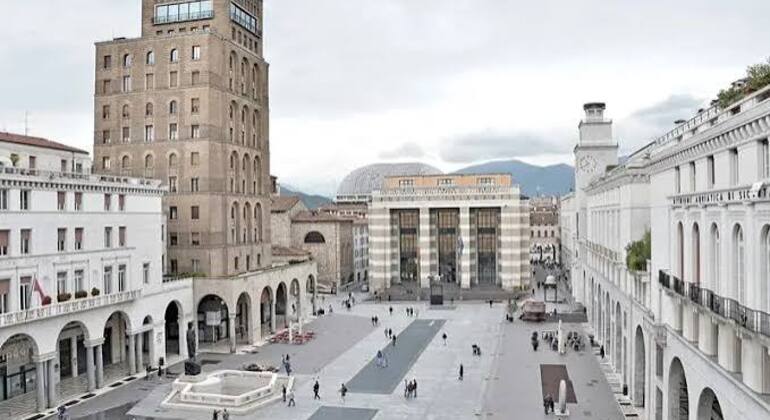 a-tour-of-brescias-squares-en-1