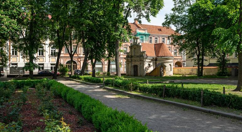 vilniuss-old-town-gems-self-guided-exploration-game-walking-tour-en-1
