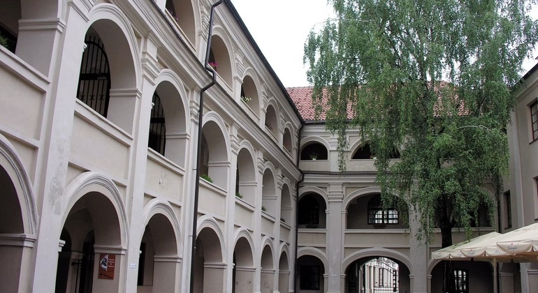 vilniuss-old-town-gems-self-guided-exploration-game-walking-tour-en-7