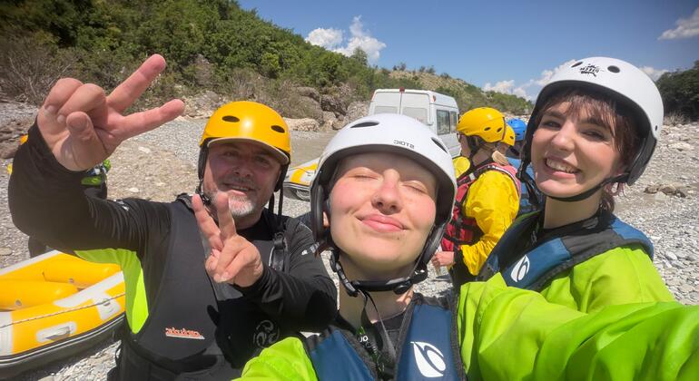 Excursión de rafting por el último río salvaje de Europa (Permet) Operado por Mario