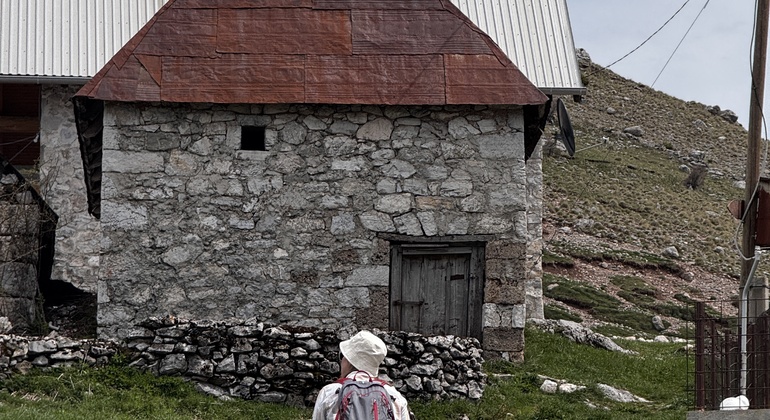 the-highlands-path-a-sisters-heritage-trail-es-6
