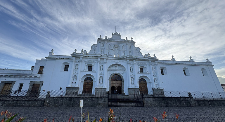 Antigua Guatemala: Paisaje de Ruinas & Volcanes Guatemala &mdash; #8