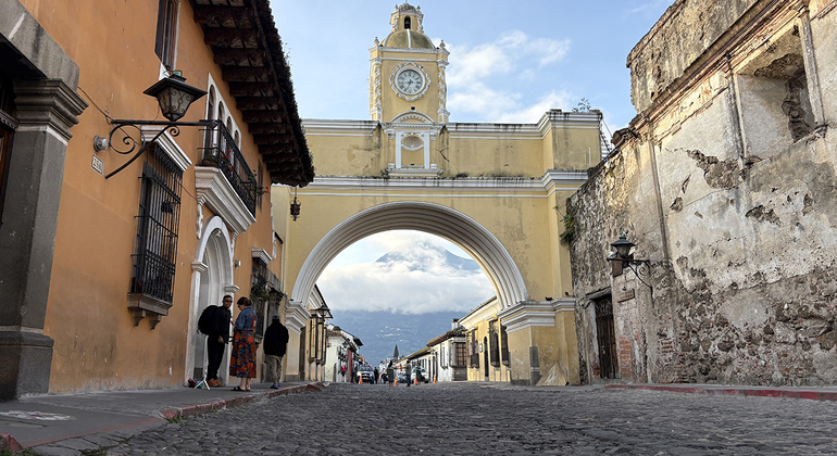 Antigua Guatemala: Paisaje de Ruinas & Volcanes Guatemala &mdash; #9
