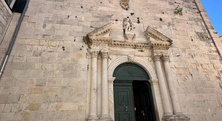 omis-pirates-walking-free-tour-en-2