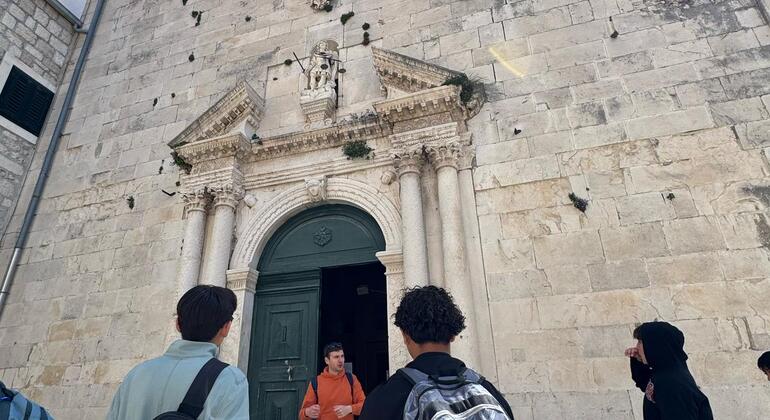 omis-pirates-walking-free-tour-en-5