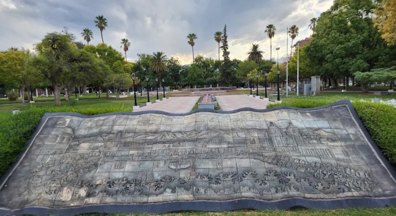 Walking Free Tour nel cuore storico di Mendoza