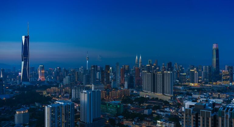 Recorrido a pie por Kuala Lumpur: del encanto colonial a los rascacielos Operado por Carrol Marie Lawrence