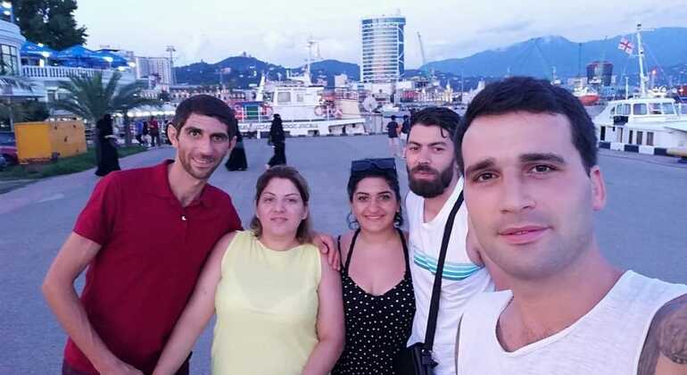 batumi-through-time-free-walking-tour-georgian-wine-tasting-en-3