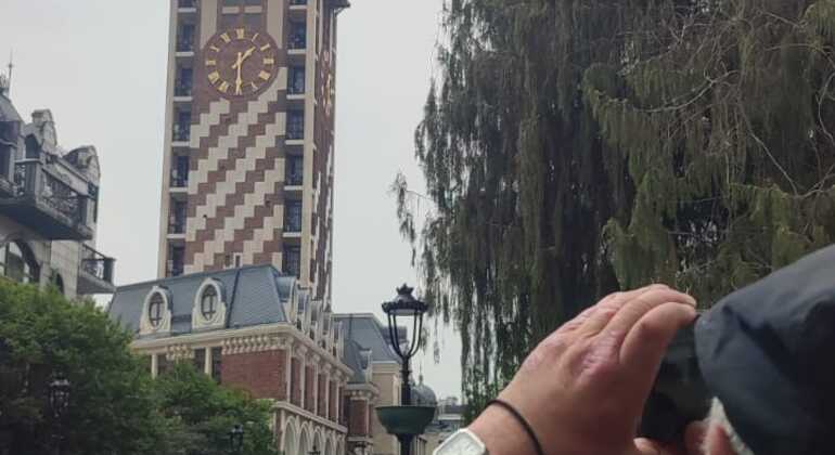 batumi-through-time-free-walking-tour-georgian-wine-tasting-en-11