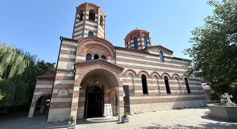 batumi-through-time-free-walking-tour-georgian-wine-tasting-es-22