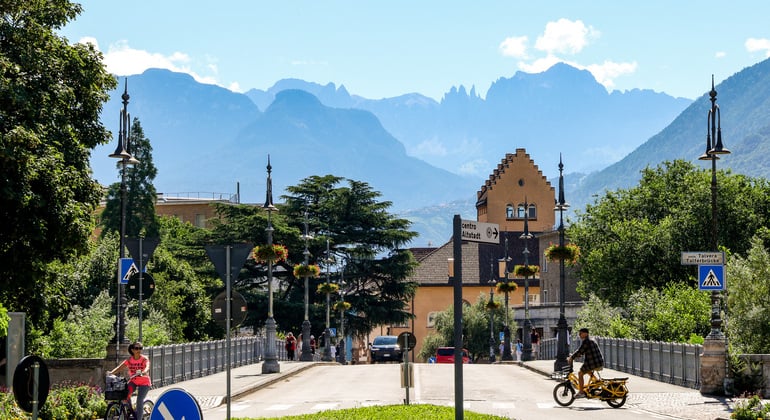 Passeio histórico pelo centro histórico de Bolzano e arredores Organizado por Marcus