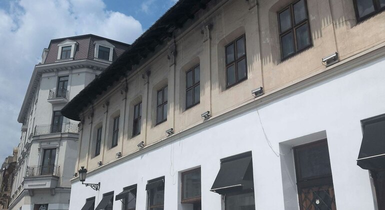 Los secretos del casco antiguo de Bucarest: juego de exploración autoguiado y recorrido a pie Rumania &mdash; #12