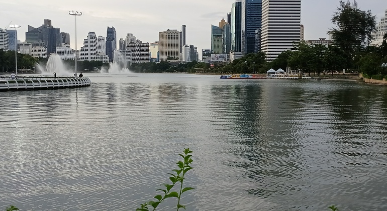Passeggiata al tramonto a Bangkok: il lato verde e vivace di Asok e Sukhumvit Tailandia &mdash; #8